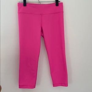 Under Armour capri leggings w/ pocket